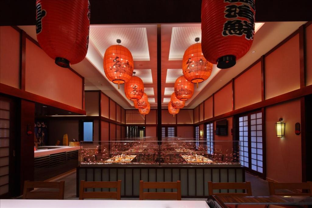 Sovereign Hotel Zhanjiang Bagian luar foto